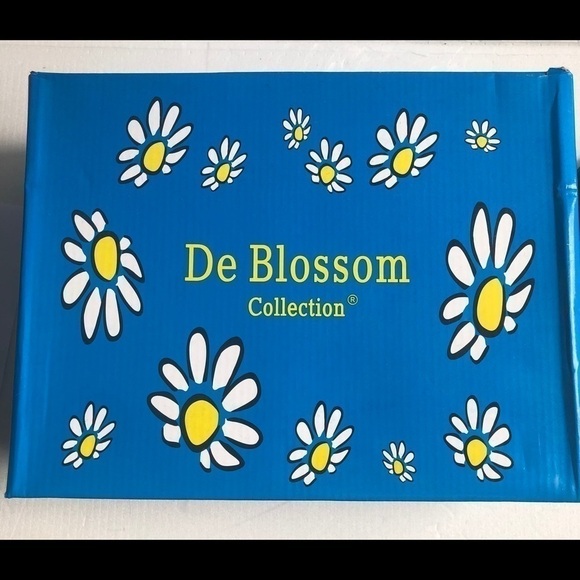 DE BLOSSOM, BLACK BOOTS, size 8 1/2 - Picture 9 of 9